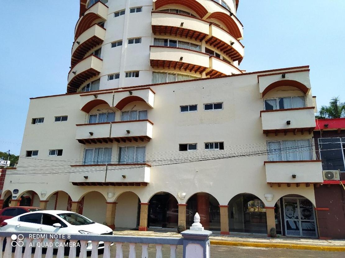 OYO Hotel Santiago Plaza, Santiago Tuxtla Esterno foto